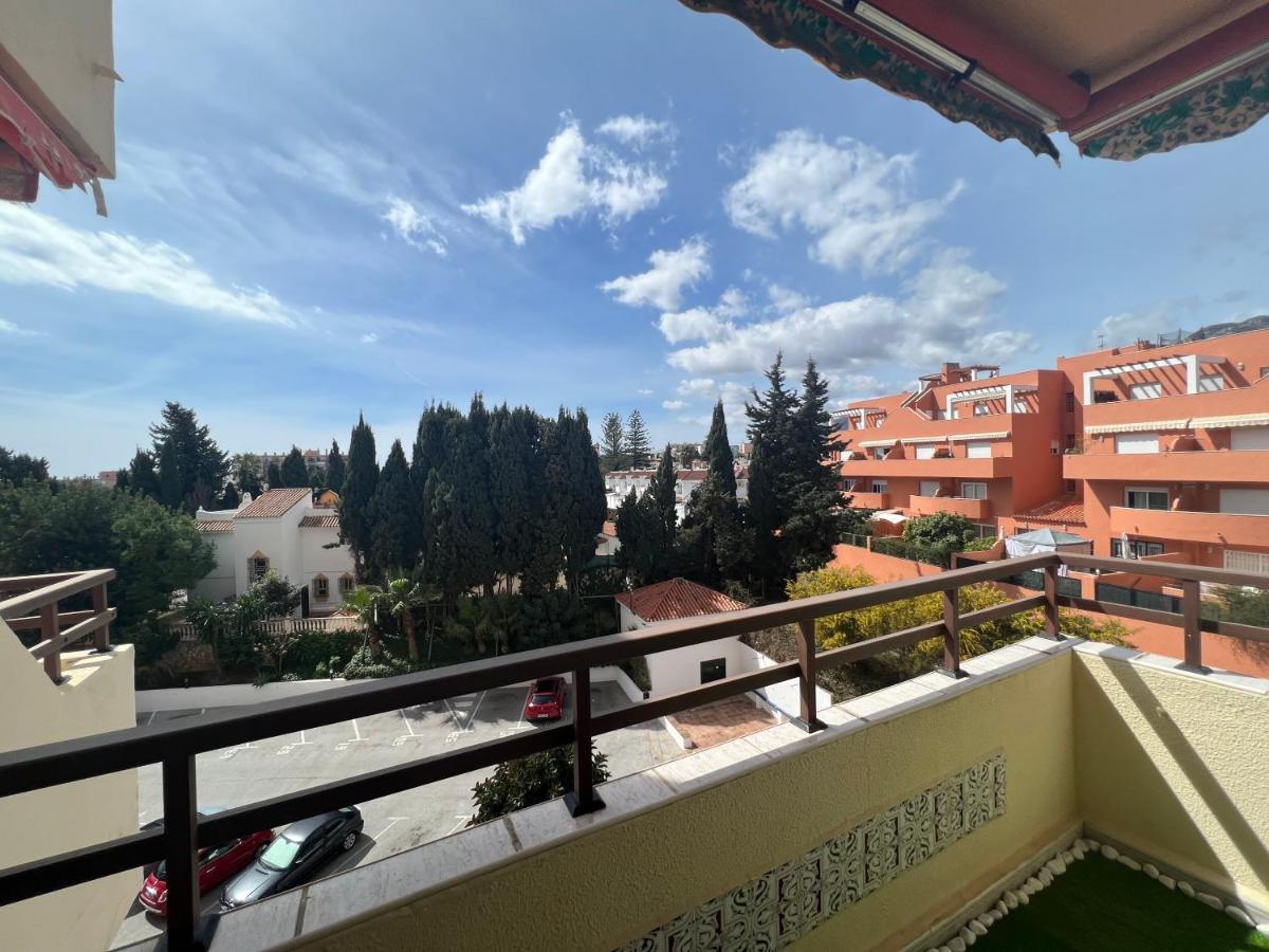 Apartamento Tropical Con Piscina Cerca De La Playa 托雷莫利诺斯 外观 照片