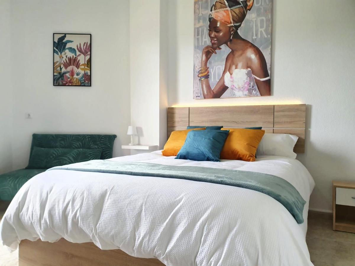 Apartamento Tropical Con Piscina Cerca De La Playa 托雷莫利诺斯 外观 照片