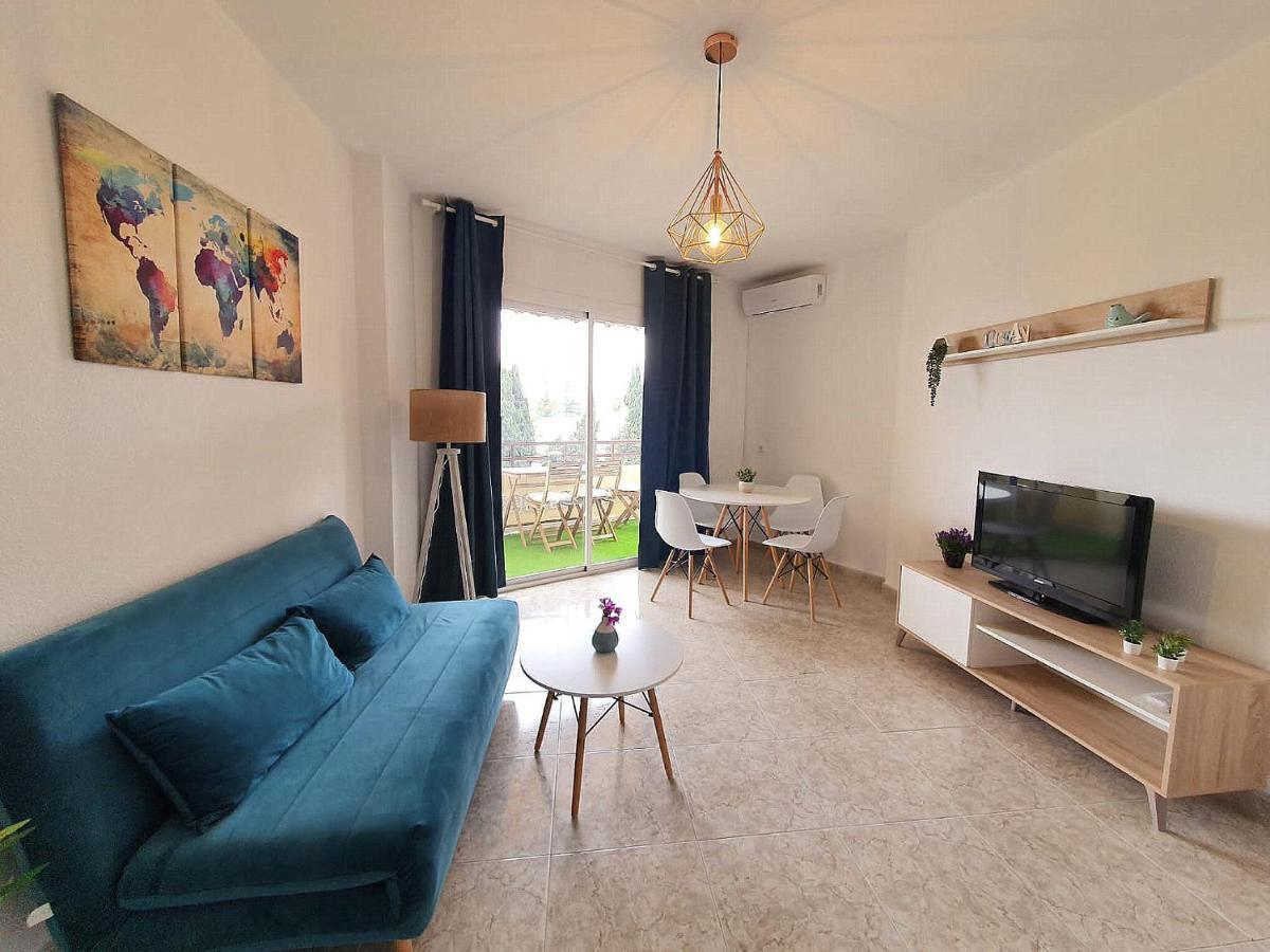 Apartamento Tropical Con Piscina Cerca De La Playa 托雷莫利诺斯 外观 照片