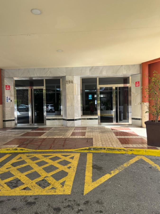 Apartamento Tropical Con Piscina Cerca De La Playa 托雷莫利诺斯 外观 照片
