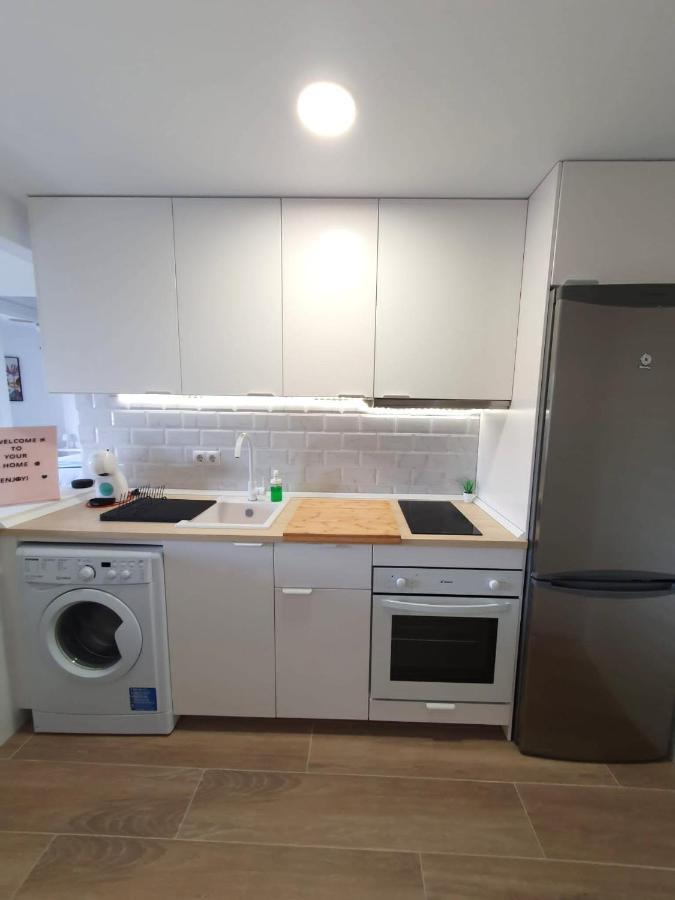 Apartamento Tropical Con Piscina Cerca De La Playa 托雷莫利诺斯 外观 照片