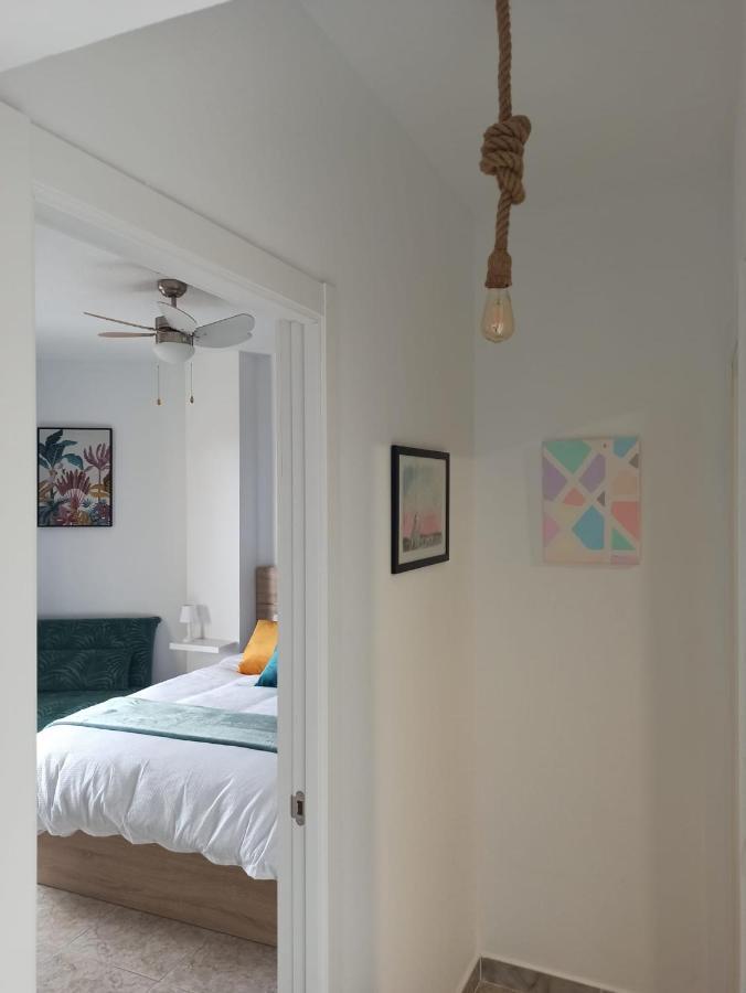 Apartamento Tropical Con Piscina Cerca De La Playa 托雷莫利诺斯 外观 照片