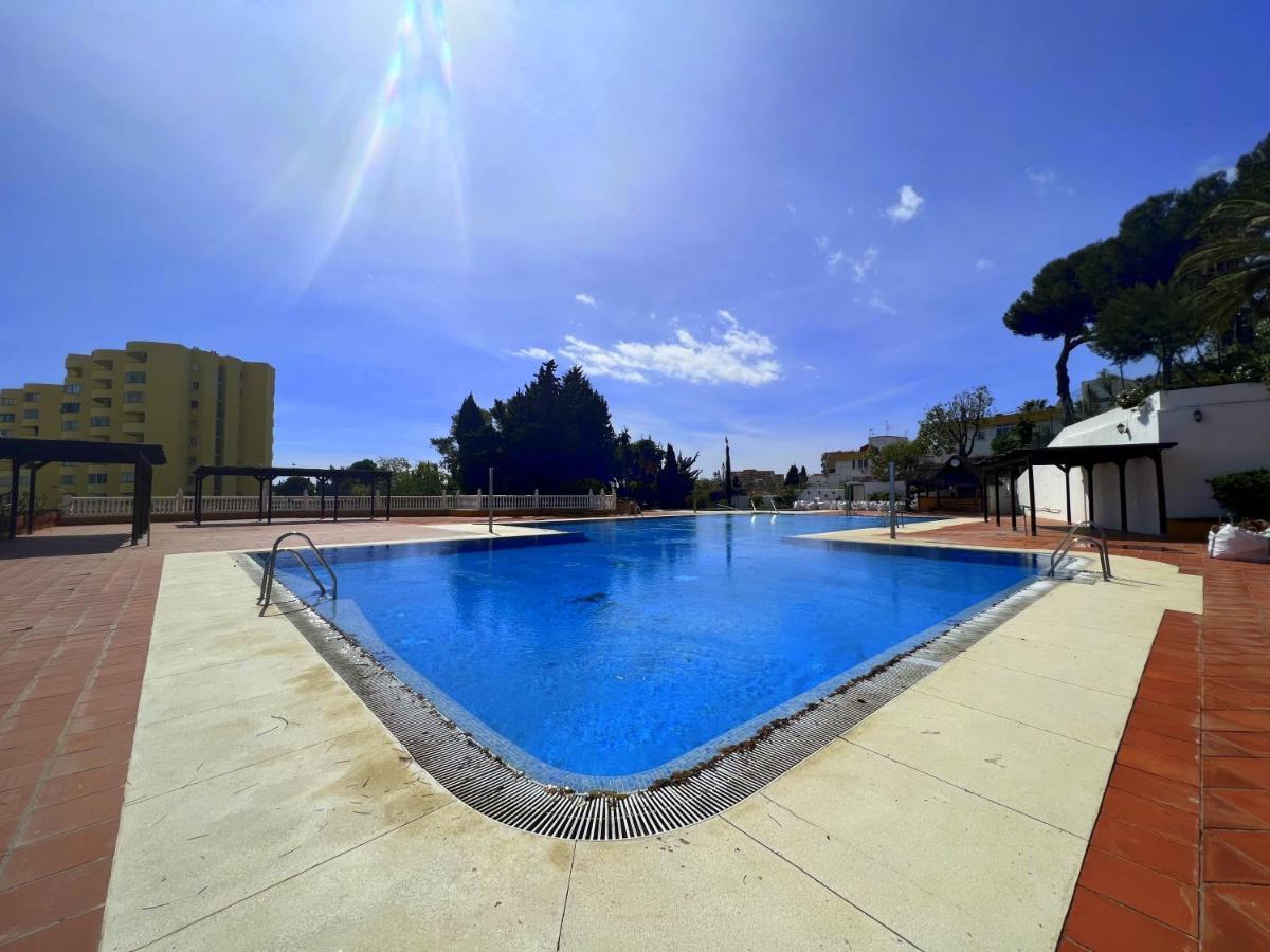 Apartamento Tropical Con Piscina Cerca De La Playa 托雷莫利诺斯 外观 照片